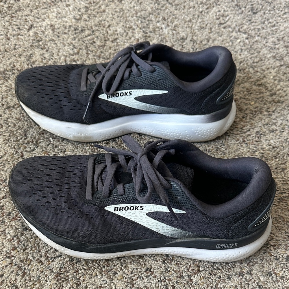 Brooks Women’s Black and Gray Athletic Shoes